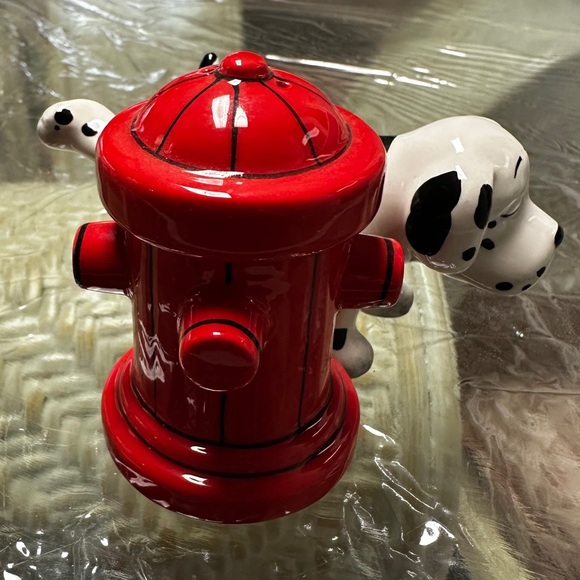 Vintage Salt n’ Pepper Shakers - Picture 3 of 6